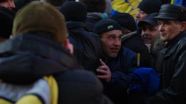 Кільком свободівцям вдалося проникнути в КМДА. Ілюстрація