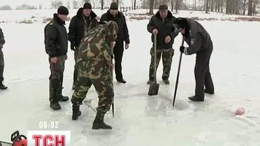 Черниговская милиция начала спасать рыбу от удушья
