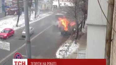 У центрі Житомира загорілася аварійна машина водоканалу