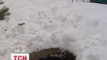В Николаеве девочка рухнула в открытый люк-призрак