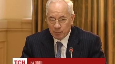 Азаров решил вернуть доверие украинцев к вакцинации