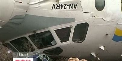 У Донецьку другий день поспіль шукають причини аварії літака