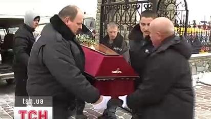 У Харкові ховали родину, яка загинула через розрив газового балона у власній квартирі