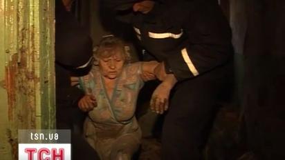 У Херсоні жінка разом з підлогою провалилася до сусідів