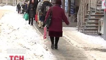 Україна не має належної техніки для розчищення доріг від снігу