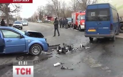П'яний водій у Запоріжжі протаранив маршрутку з 11 пасажирами