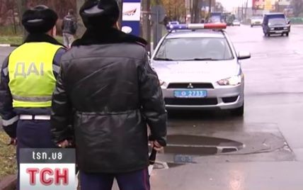 На Хмельниччині після трьох пляшок горілки водій почав таранити машини ДАІ