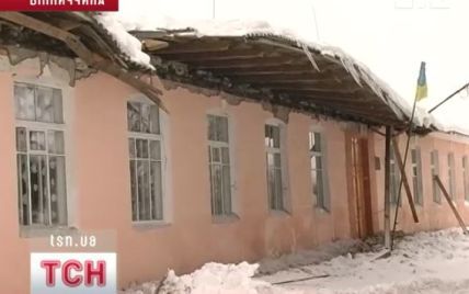 На Вінниччині під вагою снігу провалився шкільний дах