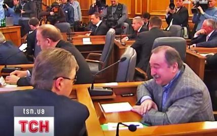 Нардепи, які "пролетіли" повз Раду, не хочуть виселятися зі службових квартир