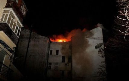 Квартири у згорілому у центрі Києва будинку повертають до нормального стану