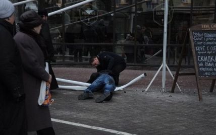 У Києві з вікна готелю "Салют" випав чоловік - ЗМІ (фото)