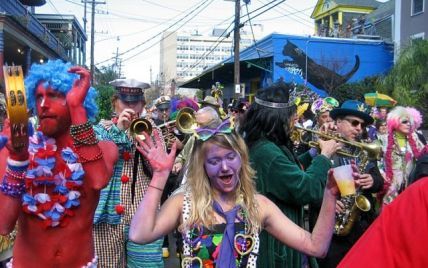 У США невідомий влаштував бійню під час карнавалу: є постраждалі