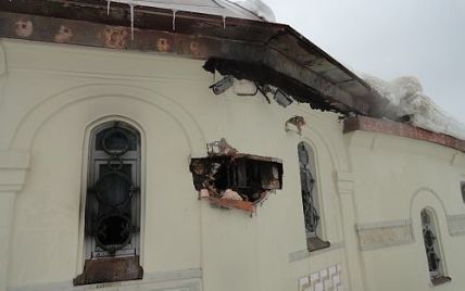 У Києві невідомий підпалив церкву біля фундаменту Десятинки