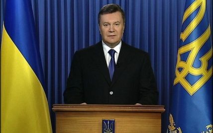 Янукович призначив експертизу законів, прийнятих на "виїзному" засіданні