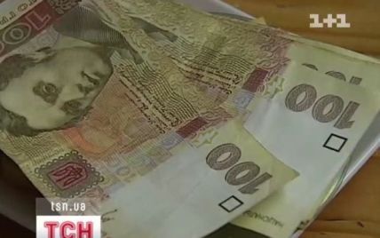 З бідних українців планують не брати податок на доходи