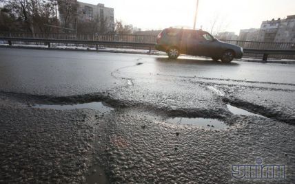 "Київавтодор" розповів, де два дні буде "латати" столичні дороги