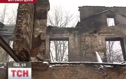 На Житомирщині почалися дострокові канікули через руйнівну пожежу у школі