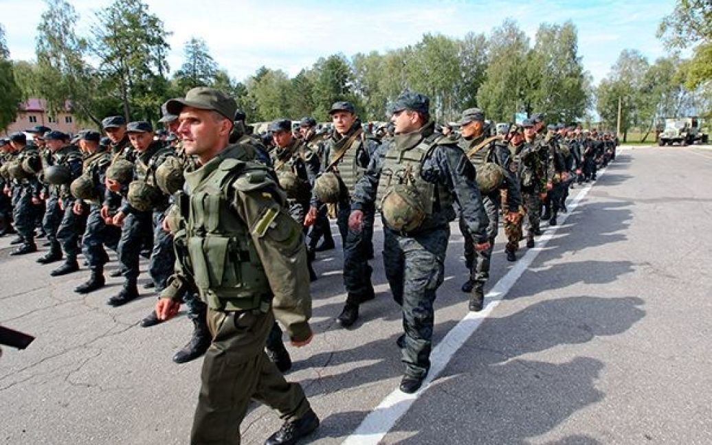 Бійці 1-ї оперативної бригади Національної гвардії отримали новітню бойову техніку та&nbsp;відправились у зону АТО / © vv.gov.ua