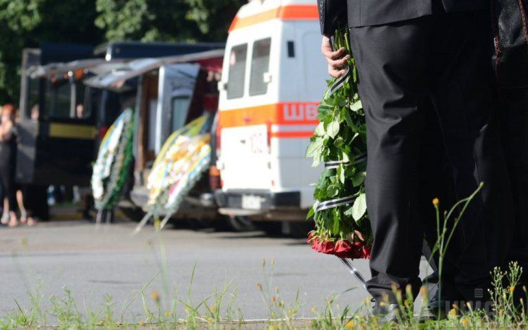 Тіла загиблих доправили до Львова літаком / © УНІАН