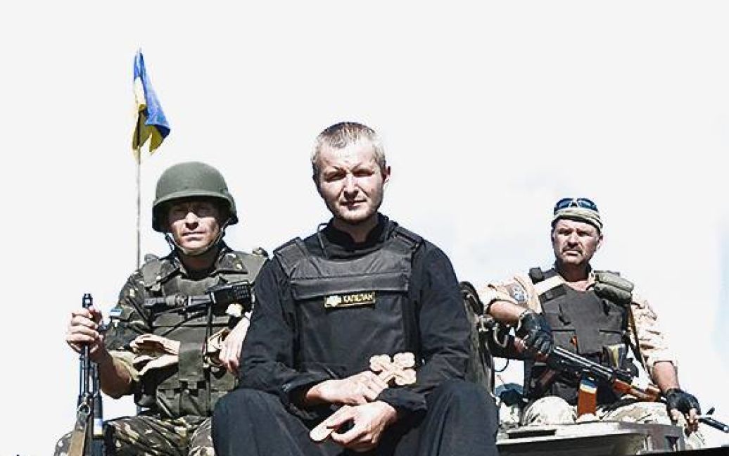 На кожну постері - народне прислів&#039;я, фото із АТО та іронічна характеристика українського народу / © facebook.com/pryymachenko