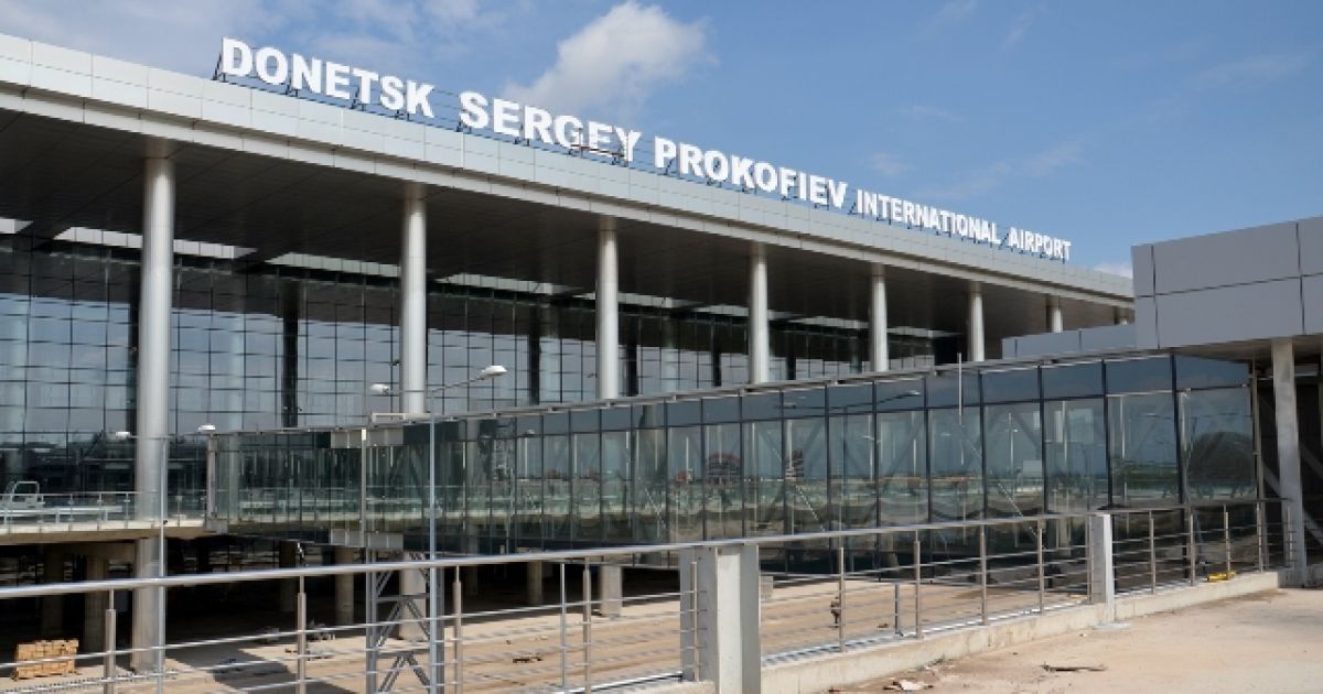 В районі аеропорту терористи знову ведуть обстріл