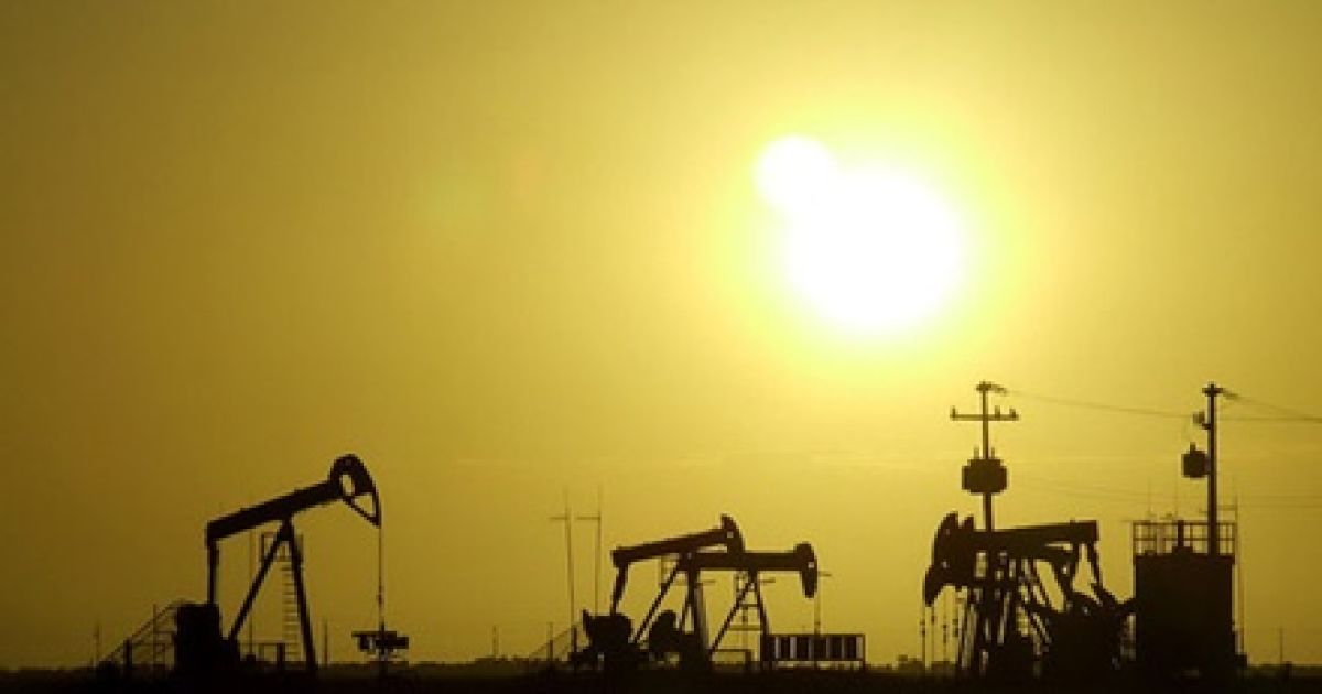 Нефть продолжает дешеветь