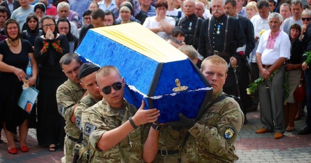 Юнак ціною власного життя врятував побратимів