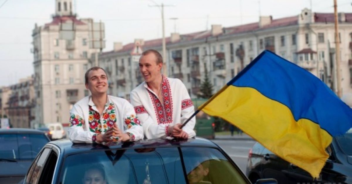 Украинцы определились, какой видят страну и что делать с Донбассом. Инфографика
