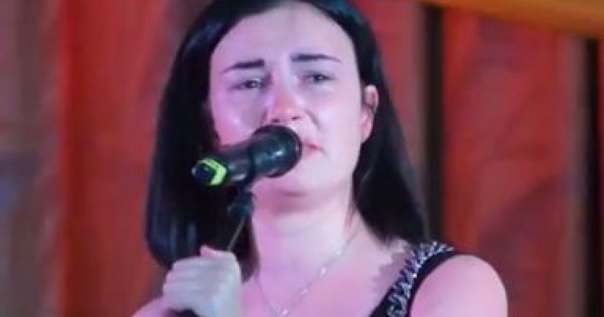 Приходько заспівала для бійців