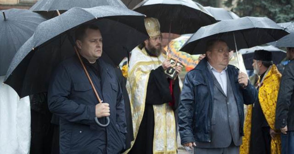 Полеглих воїнів проводжали в останню путь із почестями / © adm.dp.ua