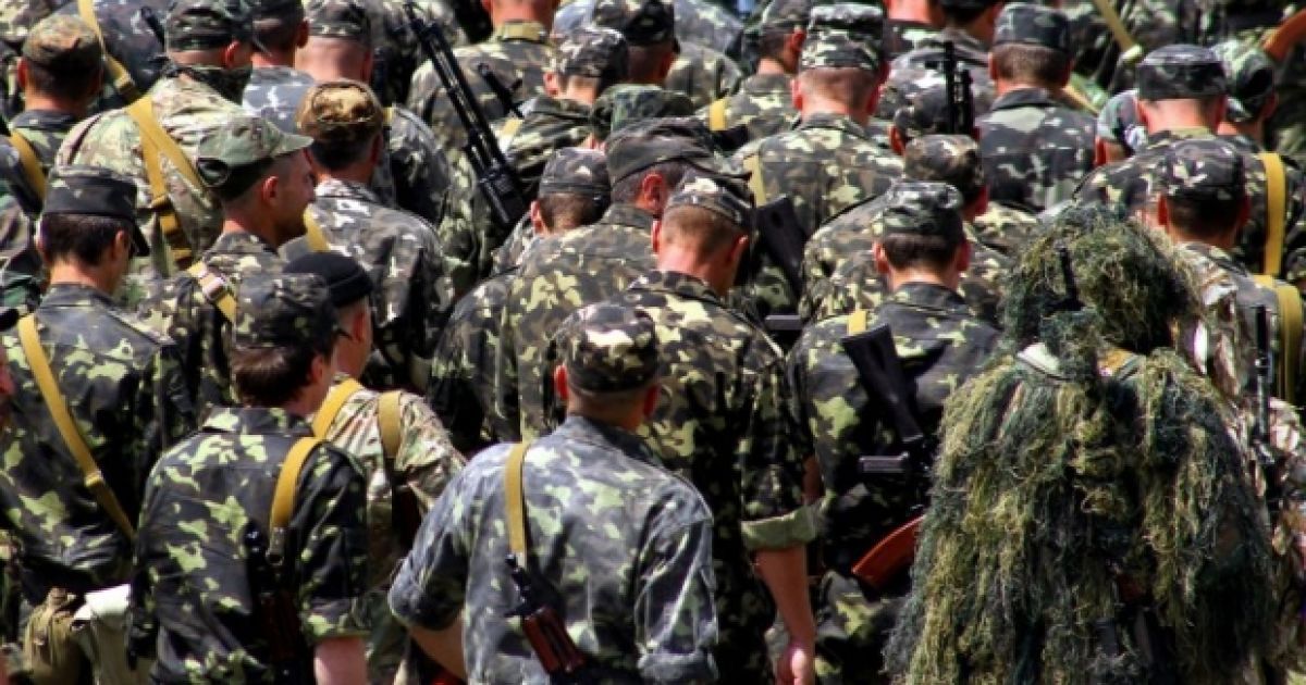 Украинцы будут платить налог на армию.
