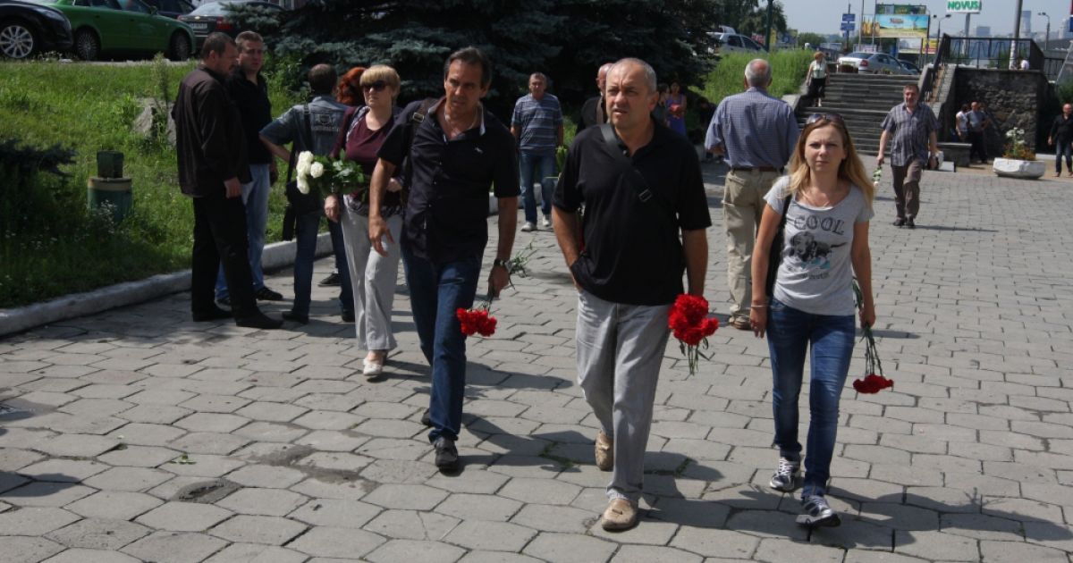 Попрощаться с Линецким пришло много украинских актеров