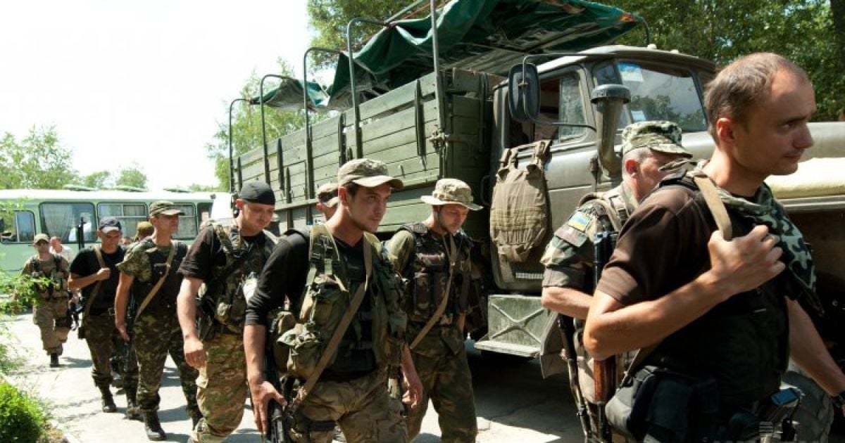 Платить "военный налог" должны олигархи, а не простые украинцы, - Тягнибок