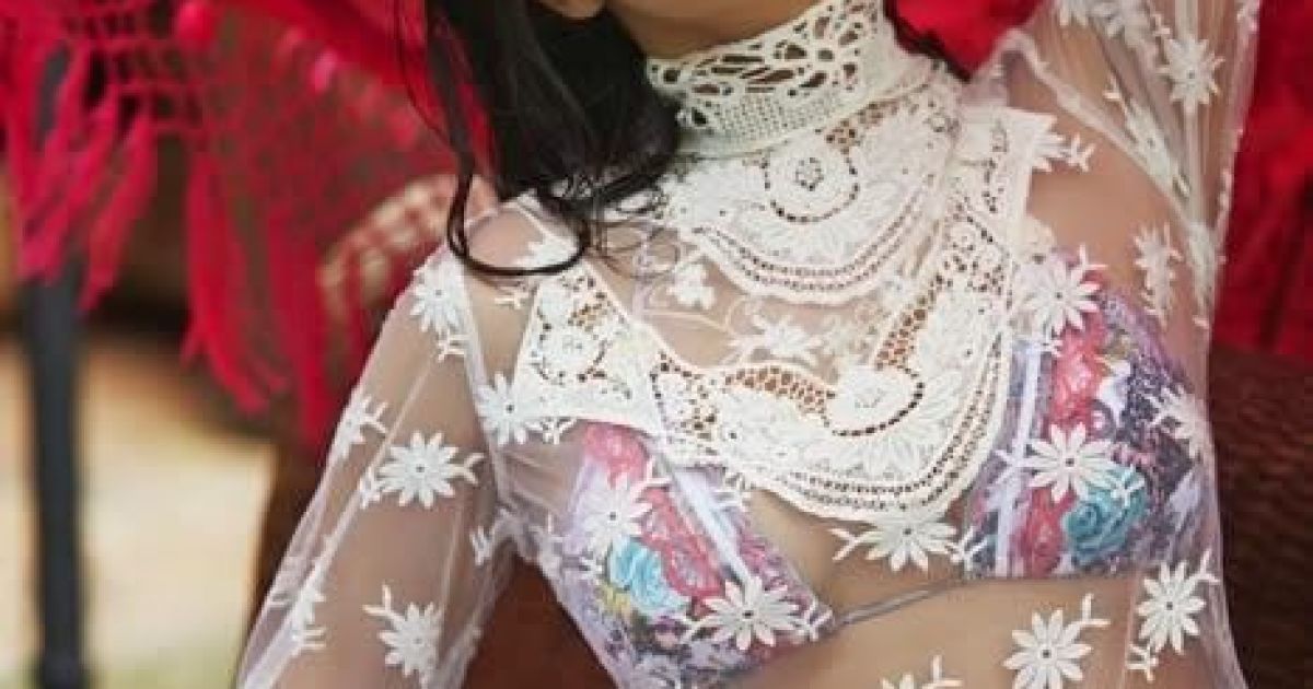 Шейк снялась в пляжном фотосете / © popcornnews