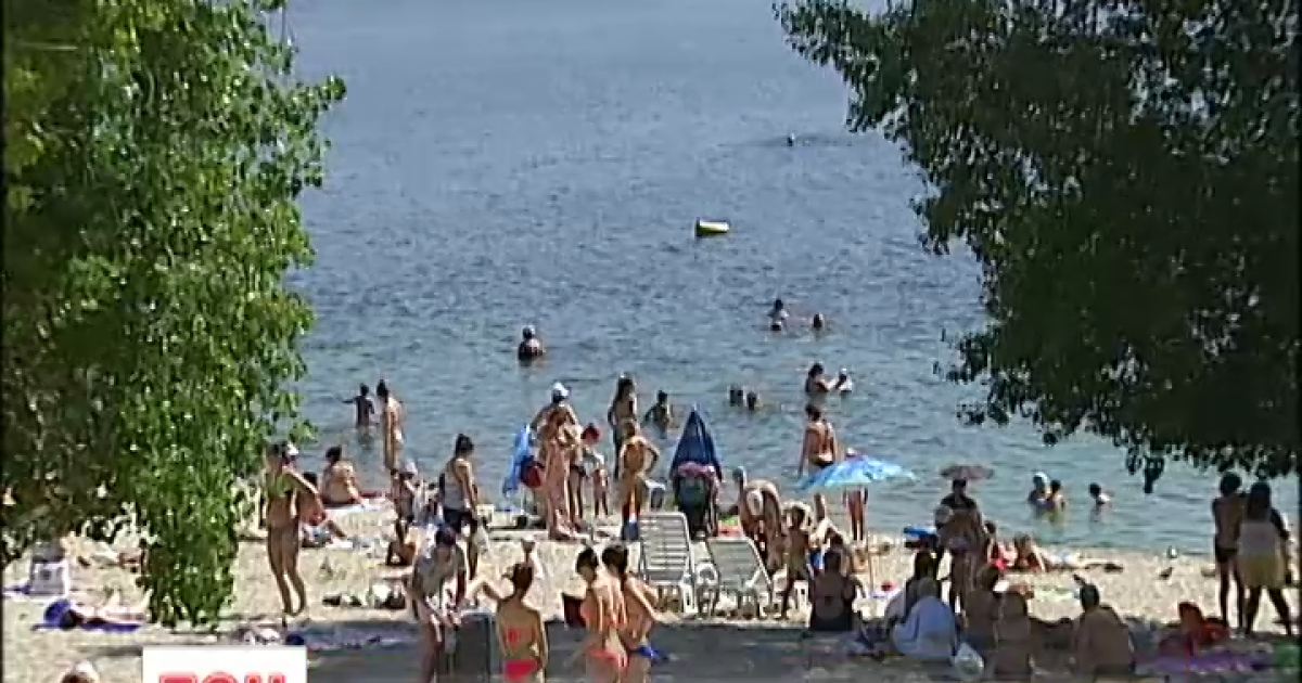 Беженцы из Крыма поселились под открытым небом