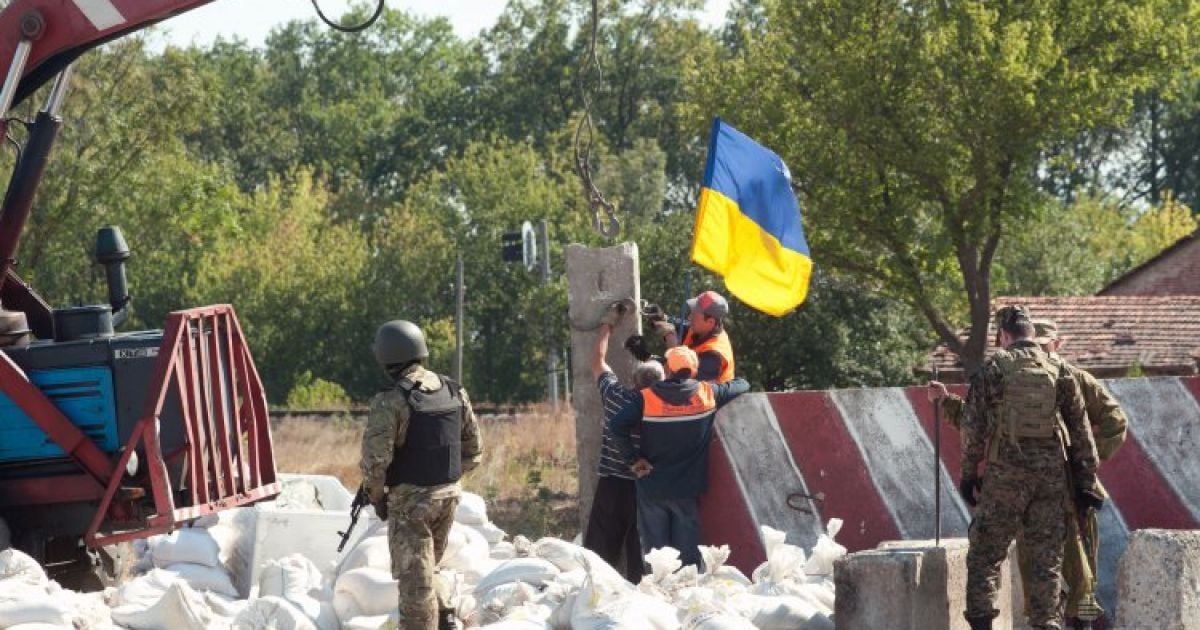 На блокпосту "что-то произошло"