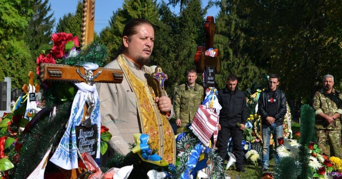 Собратья, что сейчас вооють на Востоке, почтили память своего товарища / © mfa.bg
