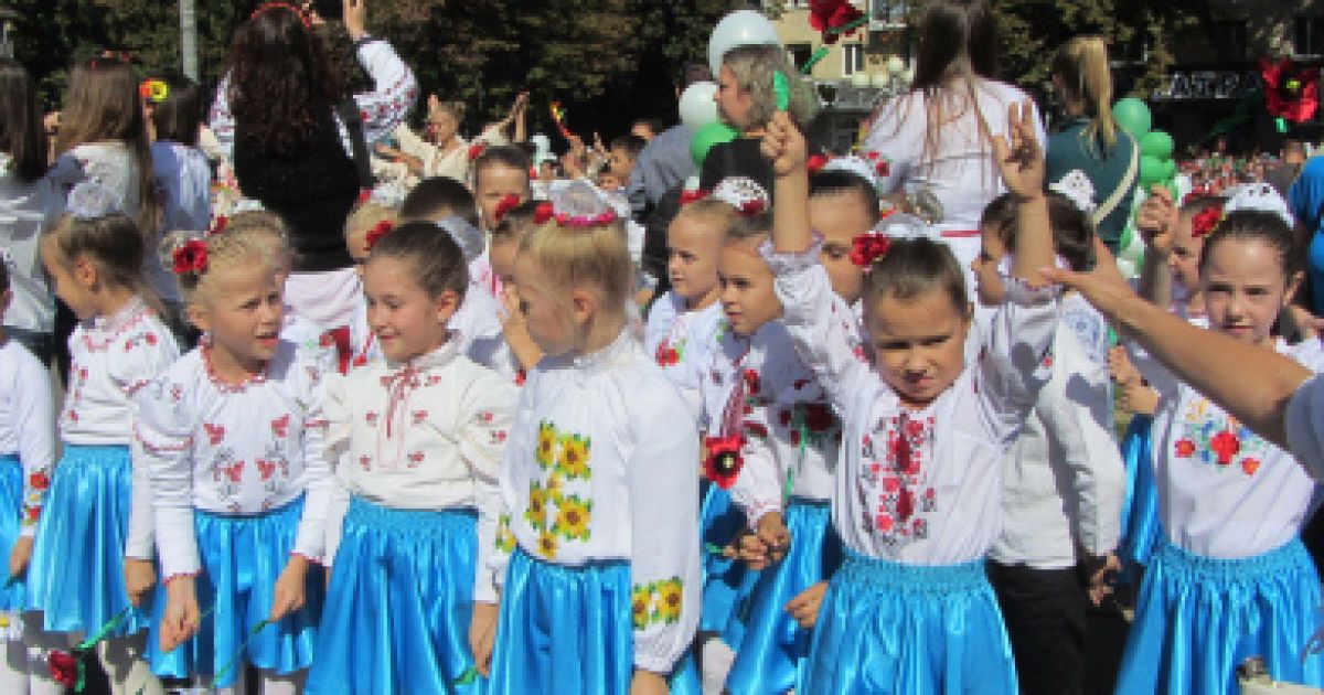 Парад "Полтава вишивана" / © pitbit.ru