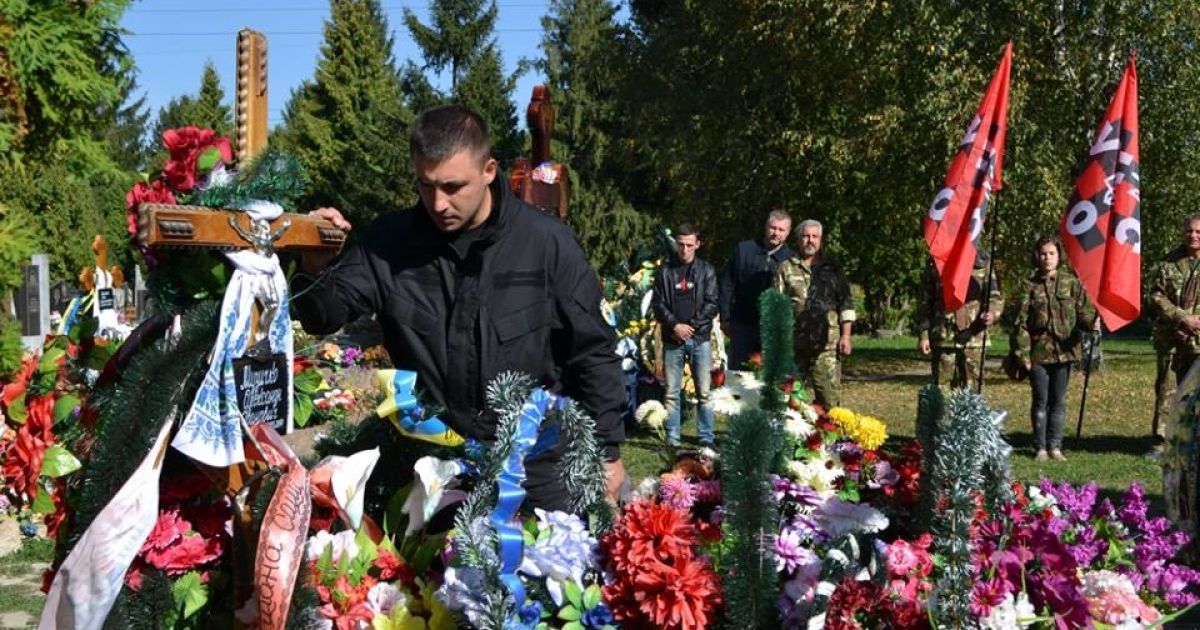Собратья, что сейчас вооють на Востоке, почтили память своего товарища / © mfa.bg