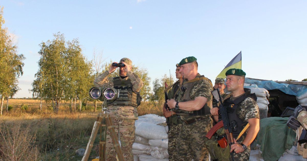 Пограничники проводят рекогносцировку на линии разграничения