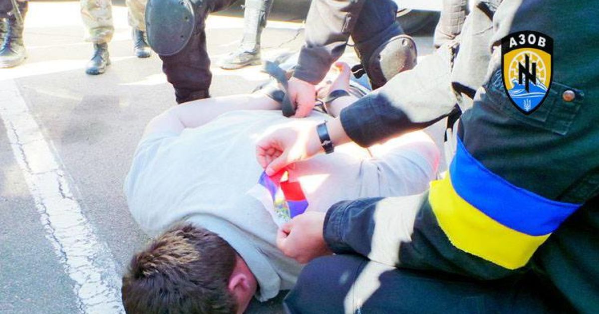 Бойцы "Азову" задержали россиянина, который готовил "спящих террористов"