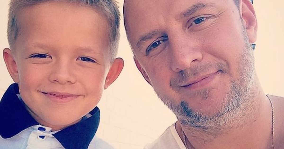 Потап отвел сына в школу