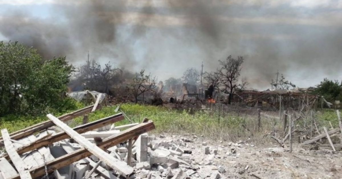 Терористи знову обстріляли житлові квартали