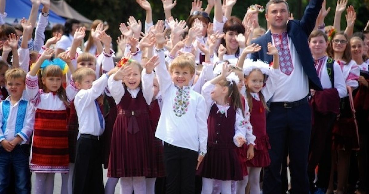 Сотні дітей прийшли на акцію / © Олена Кузьмич, "Волинська правда"