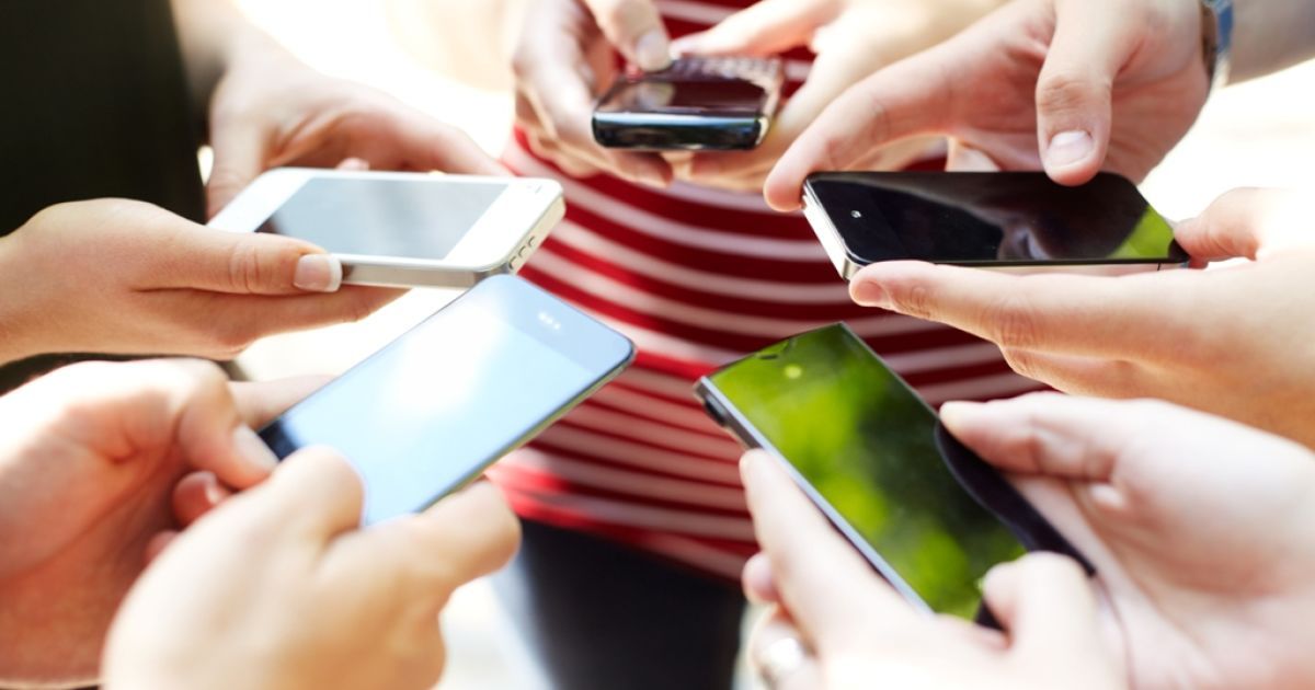 Боты создают фейковые аккаунты в соцсетях