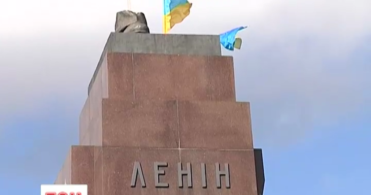 Падіння Леніна досі не дає спокою харківській міській владі