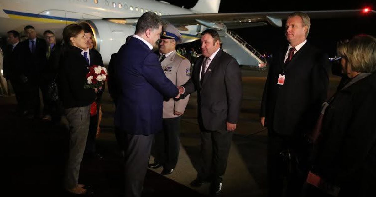 Порошенко прилетів до Канади