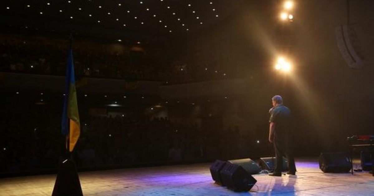 Порошенко процитировал девиз десантников в Twutter