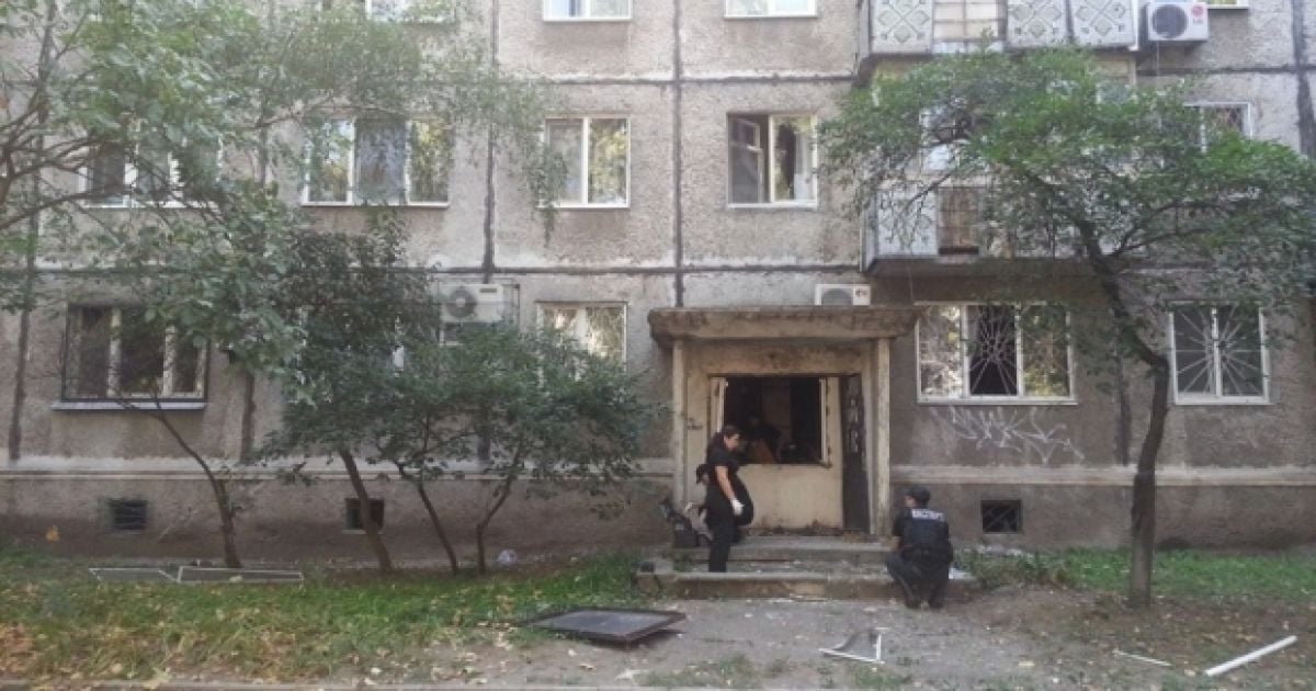 В доме произошел взрыв газа.