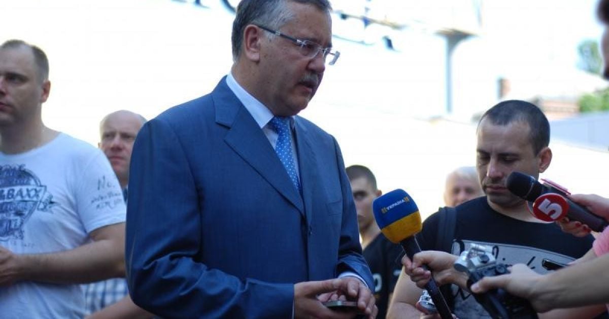 Гриценко рассказал, что еще не всех шпионов ФСБ выдворили из Украины